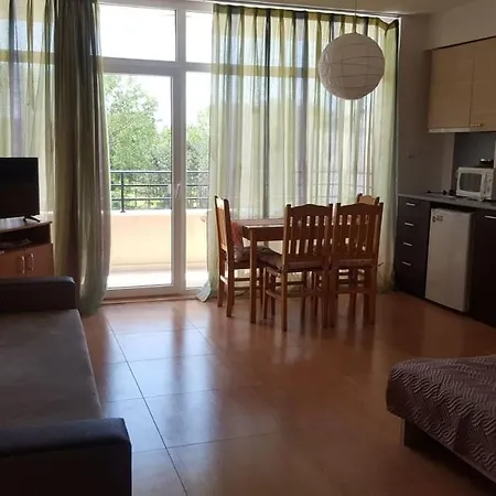 Apartment Grand Kameliq